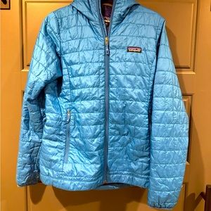 Patagonia women’s Nano puff hoody jacket size medium